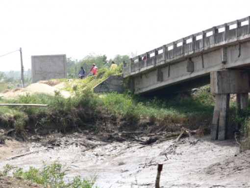 Cầu Bồn Bồn không đảm bảo an toàn giao thông