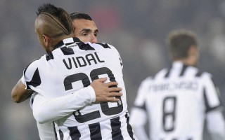 Bị Inter cầm hòa, Juventus để Roma rút ngắn khoảng cách
