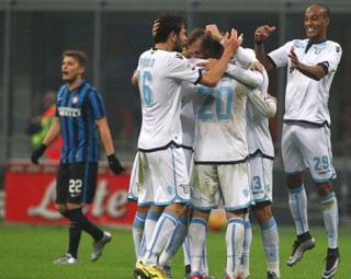 Thua Lazio, Inter vẫn duy trì ngôi đầu bảng Serie A
