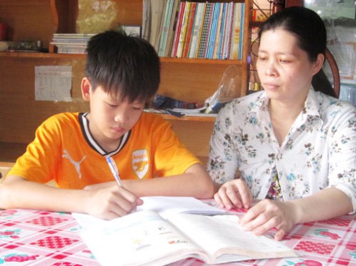 Muốn học thành tài để mẹ đỡ nhọc nhằn