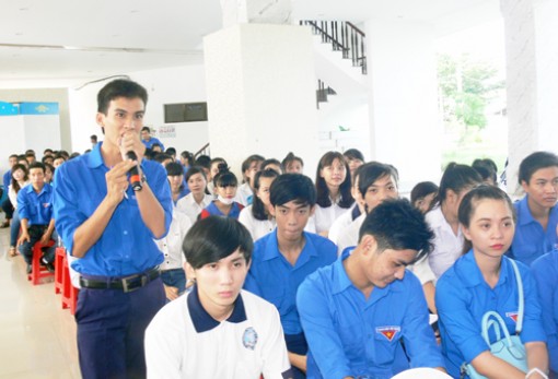 200 đoàn viên, thanh niên được tập huấn về kiến thức an toàn giao thông