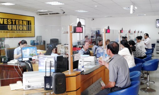 Trả lại tiền thừa cho khách hàng hơn 2,25 tỷ đồng