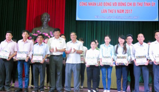 Nâng cao trình độ, kỹ năng nghề nghiệp cho công nhân, viên chức, lao động