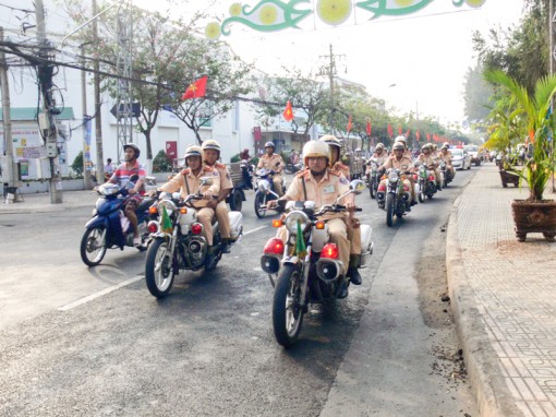 Ra quân đảm bảo trật tự an toàn giao thông năm 2018