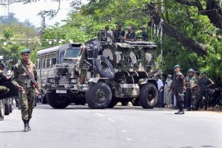 Sri Lanka tạm dỡ bỏ lệnh giới nghiêm tại khu vực bất ổn Kandy