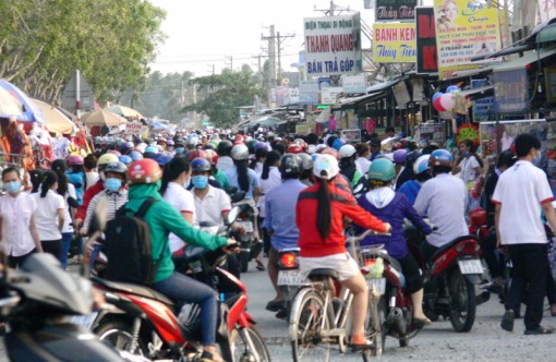 Giải quyết tình trạng kẹt xe giờ cao điểm ở Khu công nghiệp Giao Long