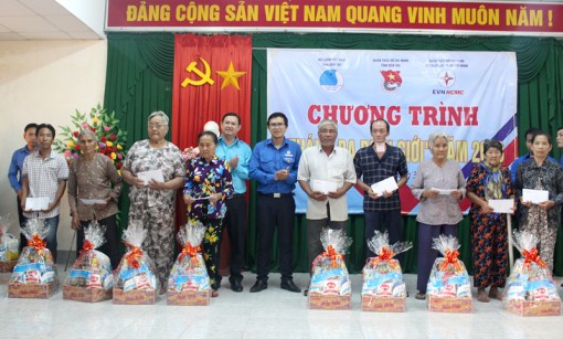 “Tháng Ba biên giới” tại xã biển An Thủy “Tháng Ba biên giới” tại xã biển An Thủy