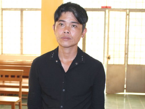 Trộm gà để mua ma túy, bị phạt 9 tháng tù