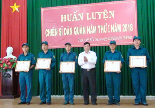 TP. Bến Tre: 100% chiến sĩ dân quân mới hoàn thành khóa huấn luyện năm 2018