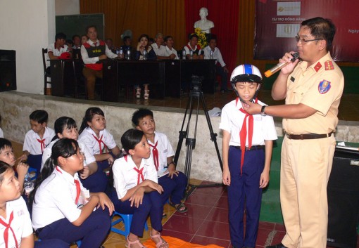 Đẩy mạnh công tác tuyên truyền về an toàn giao thông