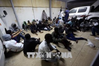 Hàng trăm người di cư được cứu ngoài khơi bờ biển Tây Libya