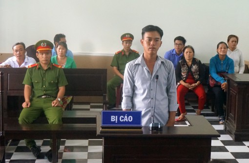 18 tháng tù giam vì vi phạm quy định về tham gia giao thông đường bộ