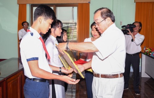 Tăng cường tuyên truyền an toàn giao thông ở nông thôn