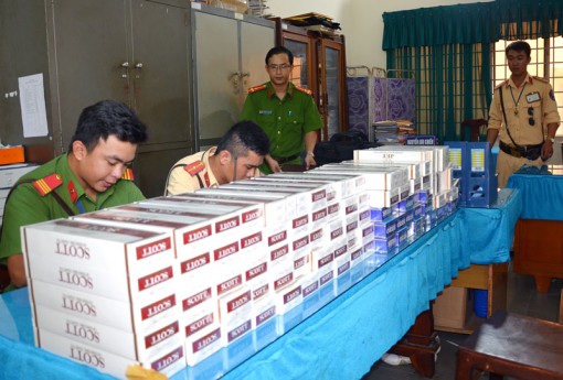 Bắt quả tang vụ vận chuyển 1.000 gói thuốc lá lậu
