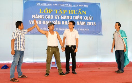 Khai giảng lớp tập huấn Nâng cao kỹ năng diễn xuất và vũ đạo sân khấu