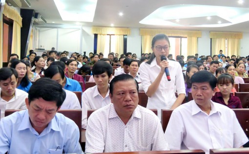 Họp mặt công nhân lao động với đồng chí Bí thư Tỉnh ủy lần VI năm 2018: Cùng chia sẻ khó khăn, tháo gỡ vướng mắc