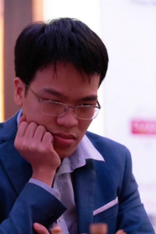 Quang Liêm thắng nhờ bẫy Hậu ở Abu Dhabi Masters