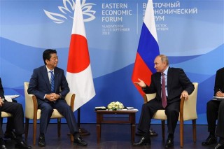 Nga và Nhật Bản ký 10 văn kiện hợp tác