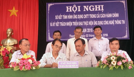 Trang bị máy vi tính các phòng, ban trực thuộc UBND huyện Thạnh Phú Trang bị máy vi tính các phòng, ban trực thuộc UBND huyện Thạnh Phú