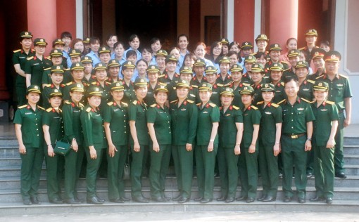 Những bông hoa tháng 10 trong lực lượng vũ trang tỉnh