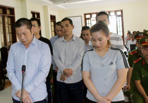 Vụ án trộm tiền thẻ ATM, 7 bị cáo lãnh án 55 năm tù