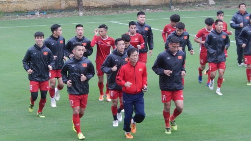 Tuyển Việt Nam tập "bài lạ" chờ tái đấu với tuyển Malaysia
