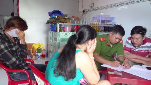 Bắt quả tang nữ chủ quán cà phê kích dục, nam thanh niên tàng trữ ma túy