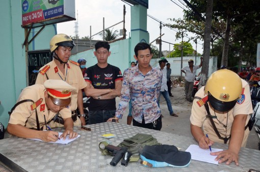 Phát hiện đối tượng mang súng đạn bi