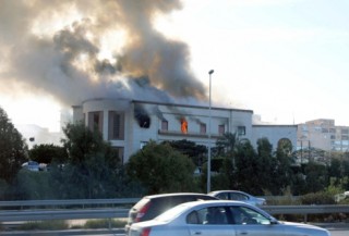 Trụ sở Bộ Ngoại giao Libya bị tấn công liều chết