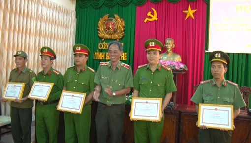 Khen thưởng 1 tập thể và 7 cá nhân xuất sắc sau 15 ngày triển khai cao điểm