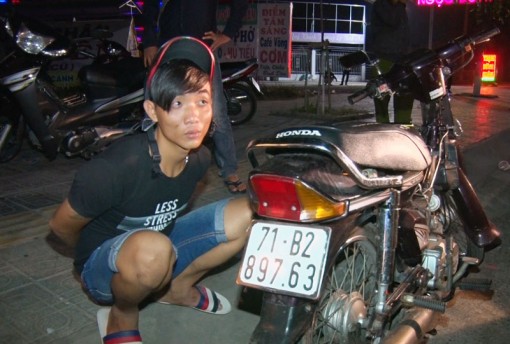 Bắt nhiều vụ tàng trữ ma túy khi tham gia giao thông