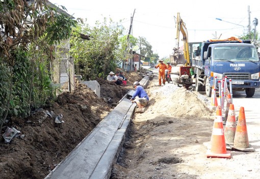 Cần 100 tỷ đồng xây dựng hệ thống thoát nước mặt đường