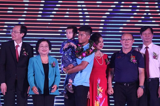 HLV Park Hang Seo nhận Giải thưởng "Vinh danh Fair-play"