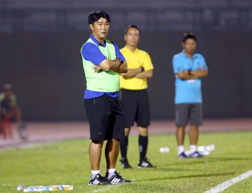 HLV Trần Minh Chiến chia tay Bình Dương