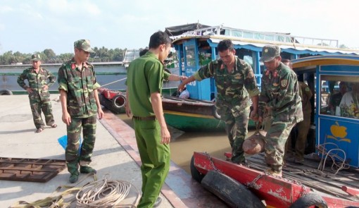 Thu gom vật liệu nổ