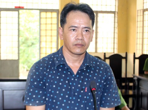 Bị tù vì vận chuyển hàng cấm