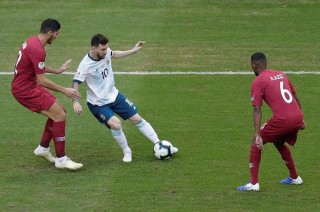 Copa America 2019:

Thắng Qatar, Argentina vào vòng tứ kết