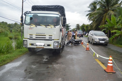 Mỏ Cày Nam xảy ra 2 vụ tai nạn làm 2 người tử vong