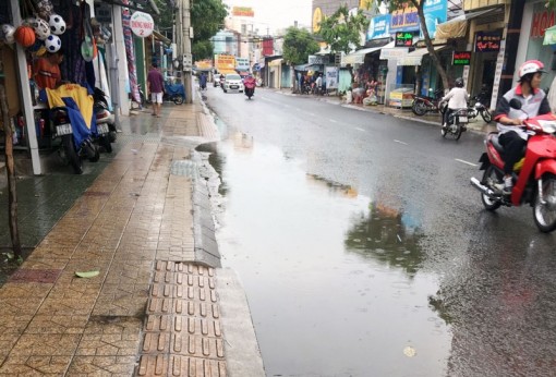 Tuyến đường ngập nước lúc mưa nhiều