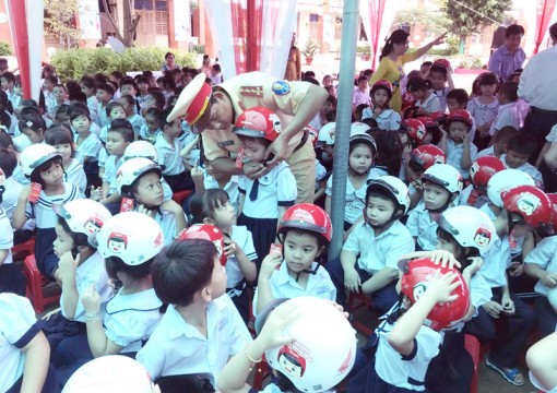 Gần 10 ngàn học sinh, sinh viên được tuyên truyền pháp luật về giao thông