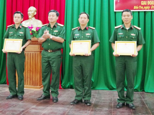 Người cán bộ làm công tác dân vận tận tụy Người cán bộ làm công tác dân vận tận tụy