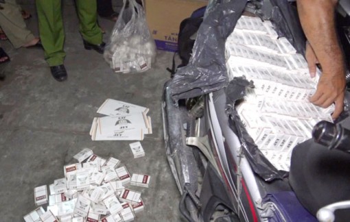 Chở thuê 872 gói thuốc lá = 6 tháng tù