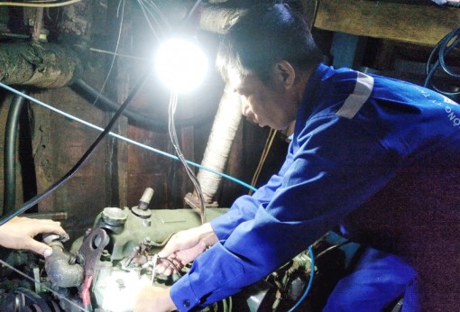Sửa chữa kịp thời sự cố máy tàu cá PY 91999 TS Sửa chữa kịp thời sự cố máy tàu cá PY 91999 TS