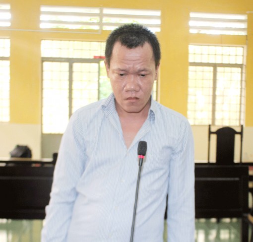 Nửa đêm vén mùng trộm điện thoại bị phạt 3 năm tù