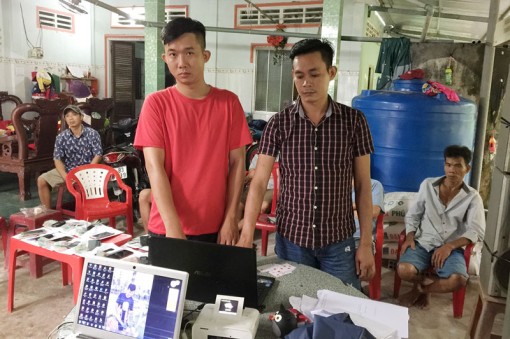 Ổ cờ bạc trong quán cà phê