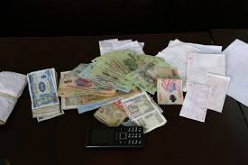 Bắt quả tang đối tượng bán số đề