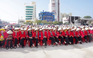 Một kỳ lễ hội vui tươi, đa sắc màu