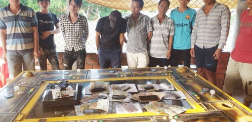 Bắt quả tang 2 tụ điểm đá gà qua mạng