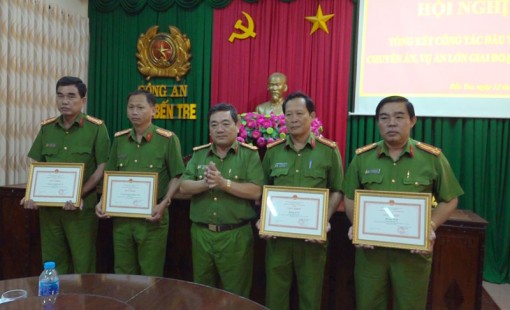 Tổng kết công tác đấu tranh các vụ án, chuyên án lớn