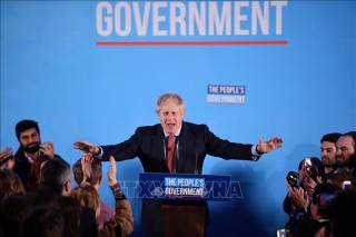 Thủ tướng Anh xúc tiến thành lập chính phủ mới